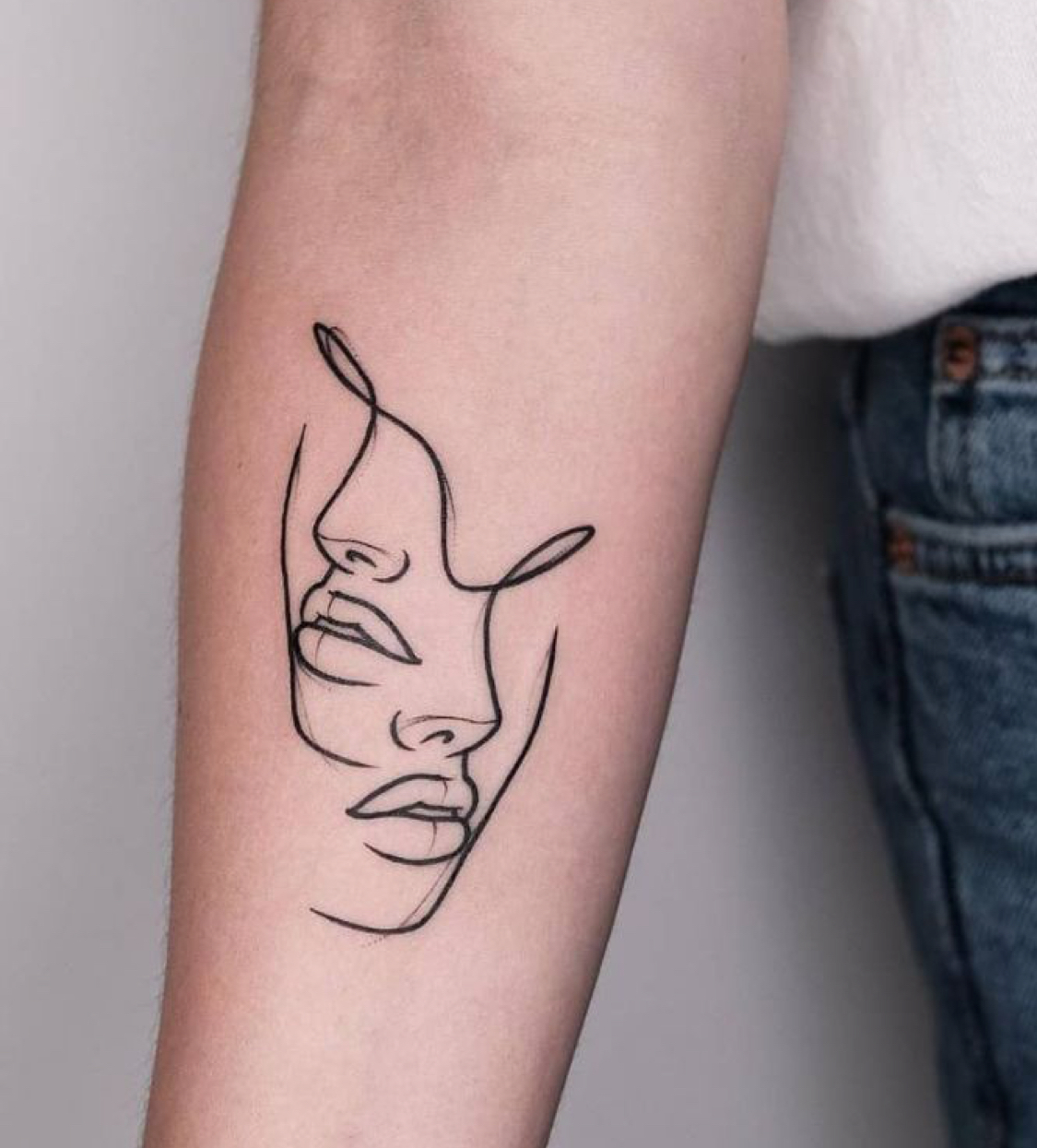 sixo on Instagram: “#sixo #tattoo #tatouage #paris #blackworker  #blacktattooart #doubleface” | Tatoo, Tatuagens, Tatuagem